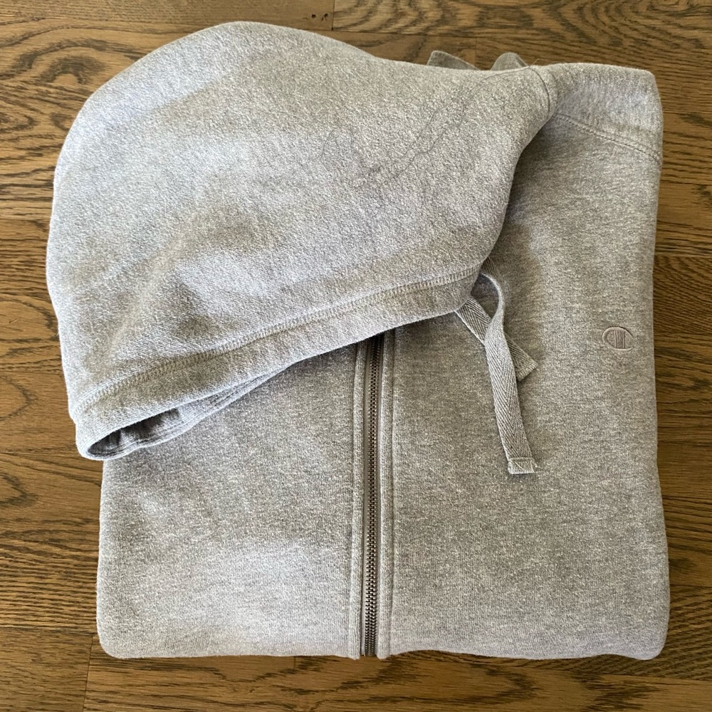 CHAMPION | Men’s Heathered Gray Full Zip Hoodie. Size XL.